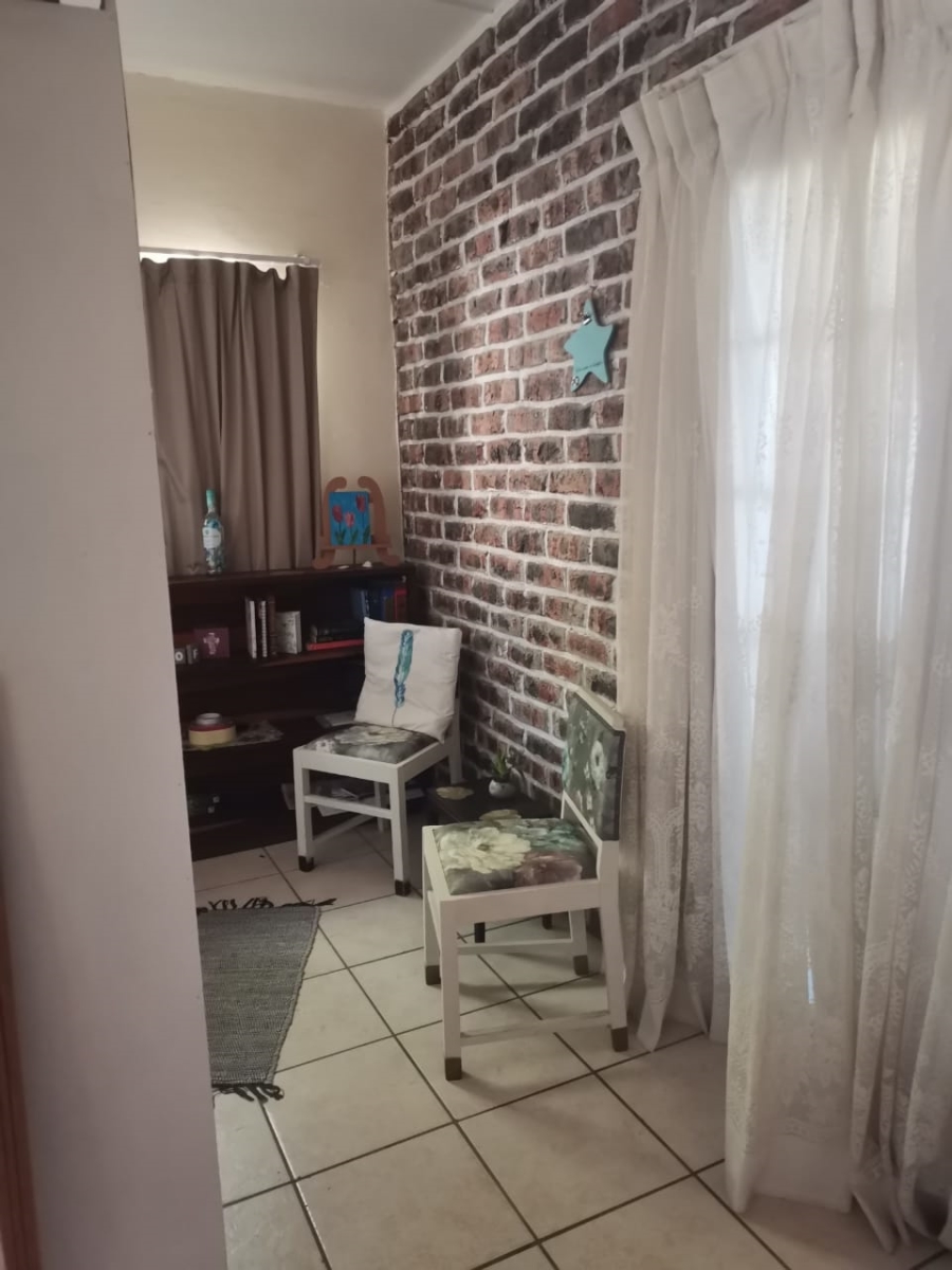  Bedroom Property for Sale in Paradise Beach Eastern Cape